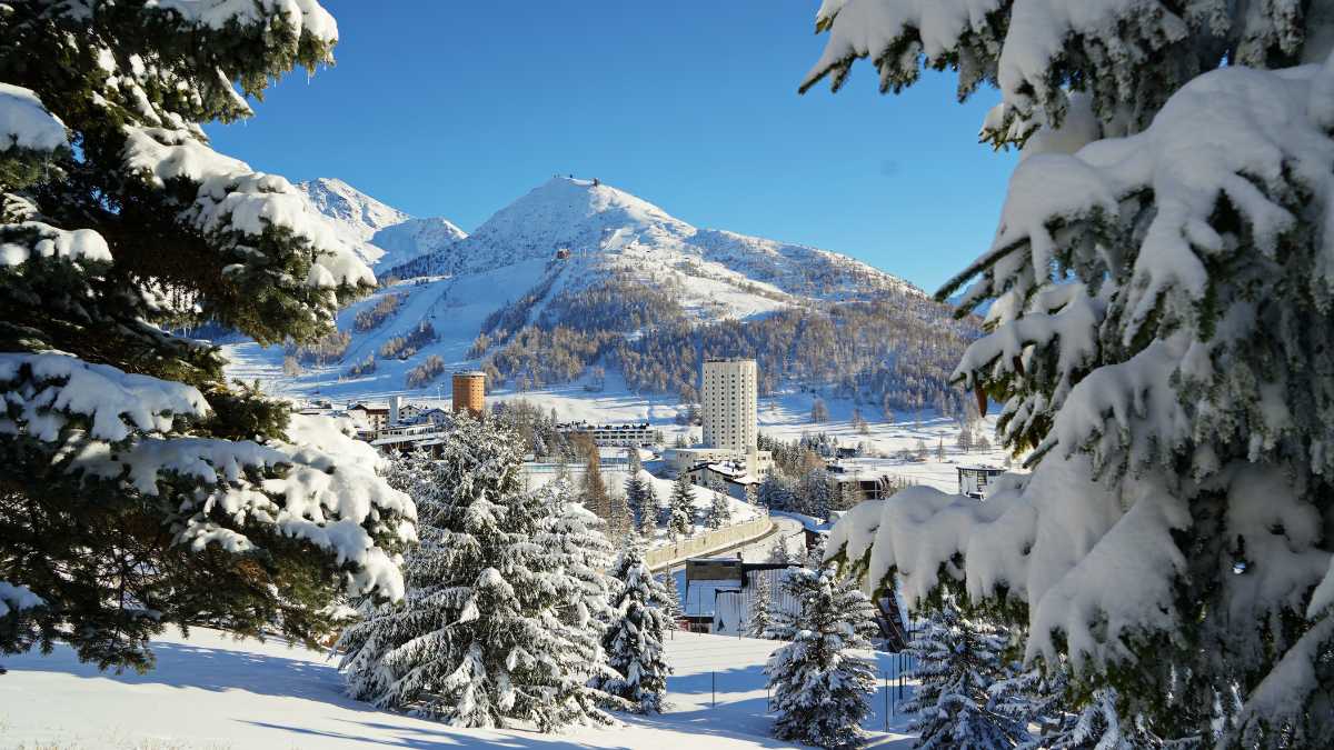 Itinerario di 7 Giorni a Sestriere: Avventure nella Montagna Olimpica