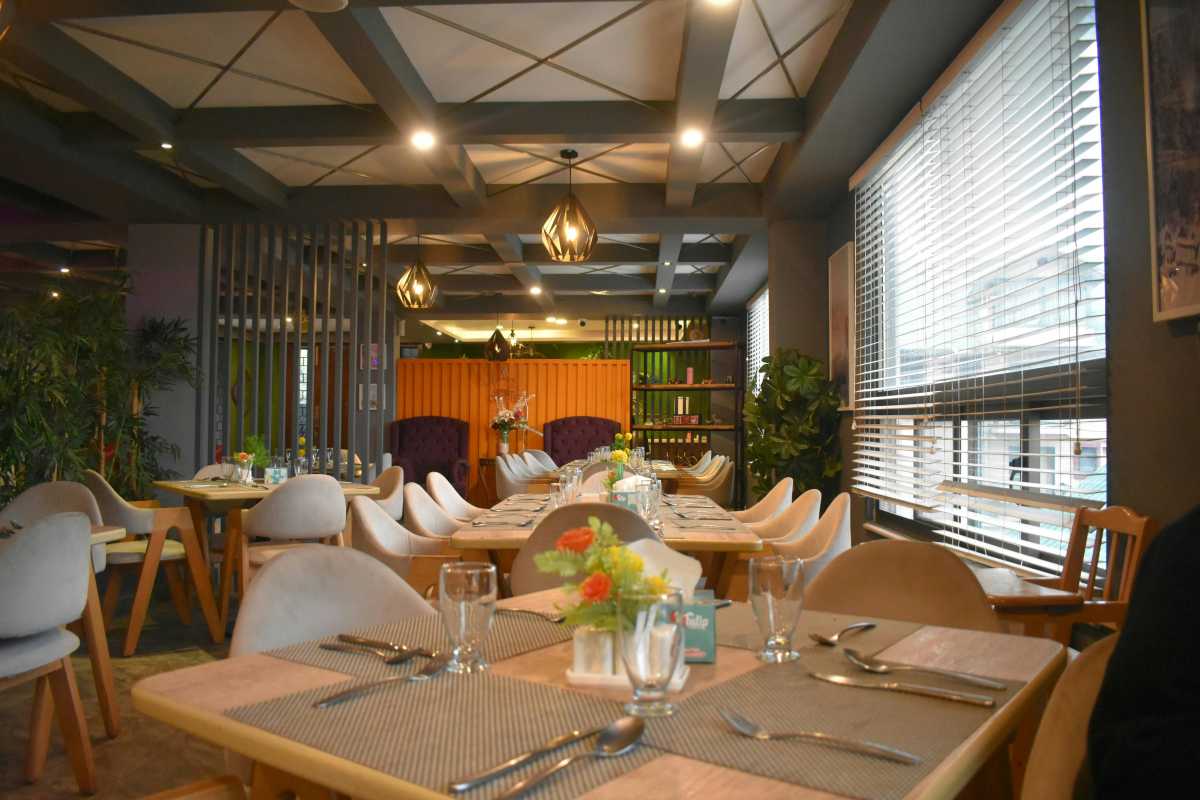 Panorama culinario di Sestriere con piatti tipici e ristoranti