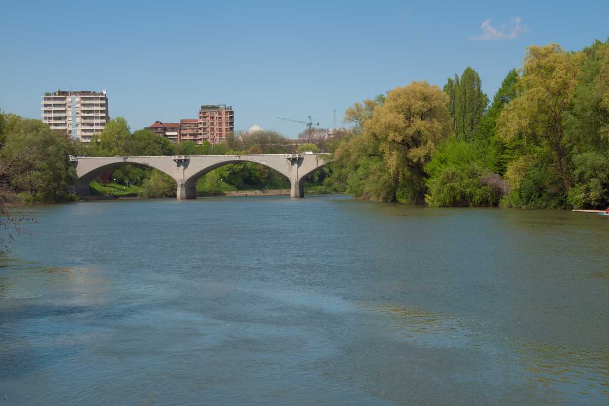 Vista panoramica di Torino con la Mole Antonelliana e il fiume Po